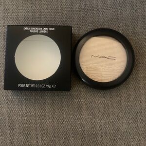BNIB - Mac Double Gleam Extra Dimension Skinfinish